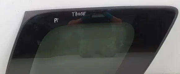 Chevrolet Tahoe Rear side window
