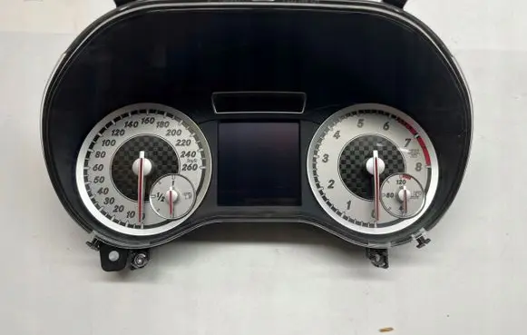 Mercedes-Benz A W176 Speedometer (instrument cluster) A1769008100