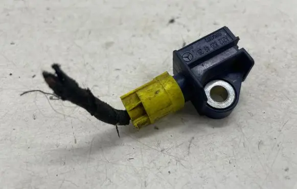 Mercedes-Benz E W212 Airbag deployment crash/impact sensor A2128204926