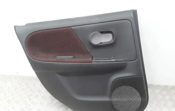 Nissan Note (E11) Rear door card panel trim 829239U000