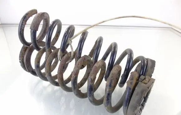Hyundai i40 Rear coil spring