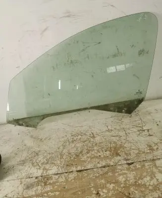Peugeot 206 Front door window glass four-door
