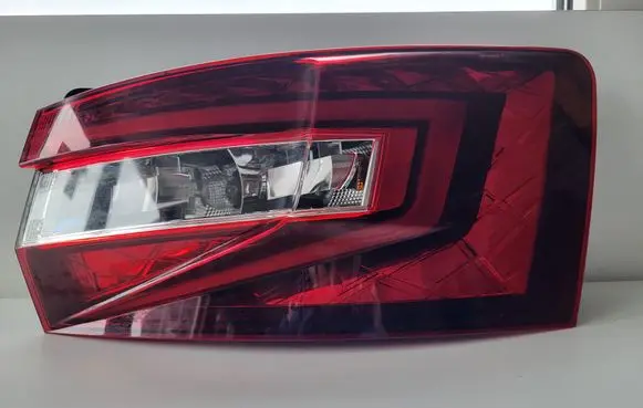 Skoda Superb B8 (3V) Rear/tail lights