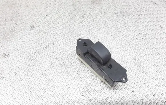 Mitsubishi Grandis Electric window control switch
