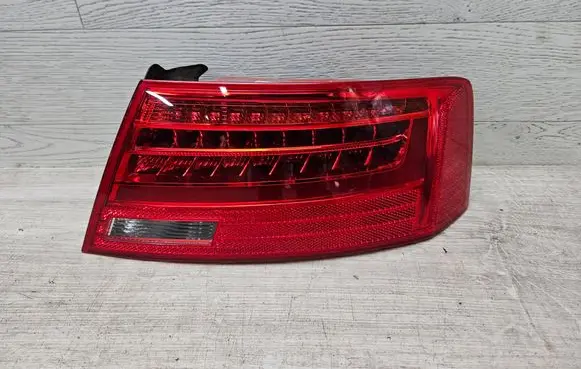 Audi A5 8T 8F Rear/tail lights 8T0945096H