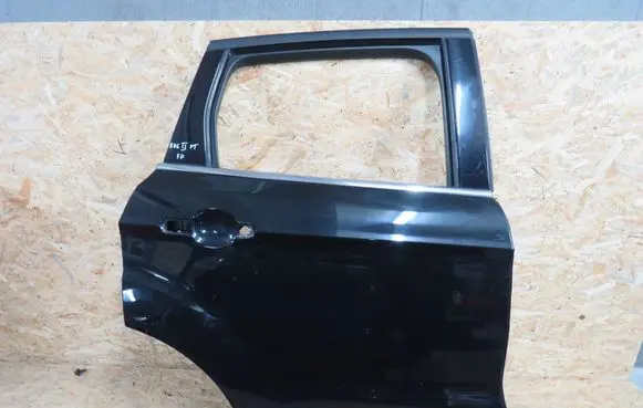 Ford Kuga II Rear door 