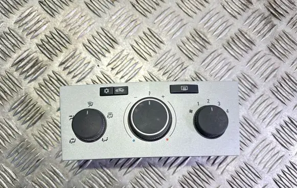 Opel Zafira B Climate control unit 13201299