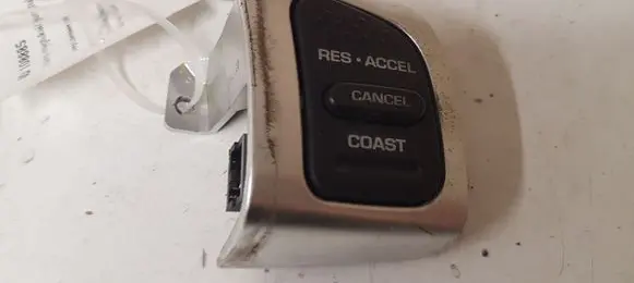 Steering wheel buttons/switches