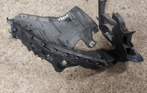 Audi A4 S4 B8 8K Headlight/headlamp mounting bracket 8K0805608A 301073034