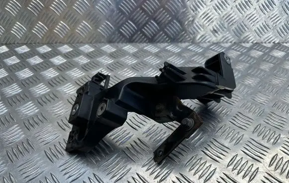 KIA Ceed Headlight/headlamp mounting bracket ET013E