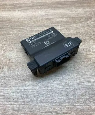 Volkswagen PASSAT B6 Gateway control module 3C0907530C 3C0907951A