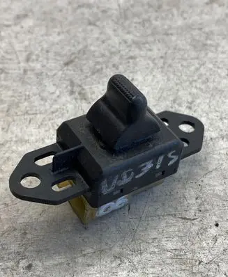 Chrysler Voyager Electric window control switch 04685727ab