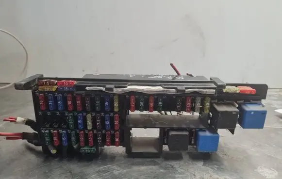 Mercedes-Benz A W168 Fuse box set A1685450240