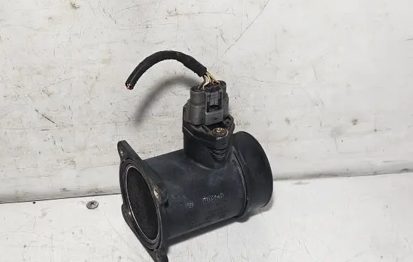 Nissan Primera Mass air flow meter 226805U400 0280218094