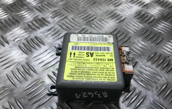 Mitsubishi Carisma Airbag control unit/module 0285001127 mr158433
