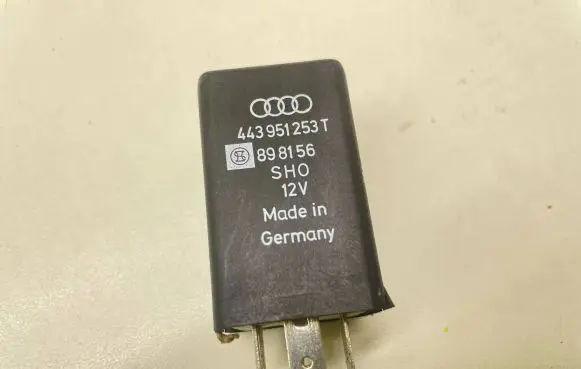 Audi A6 S6 C5 4B Other relay 443951253T 898156