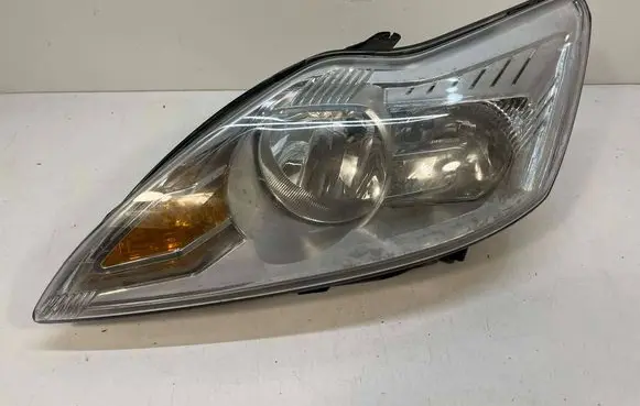 Ford Focus Headlight/headlamp 8M5113W030AF