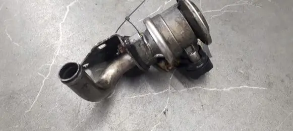BMW 3 E46 EGR valve 72229512