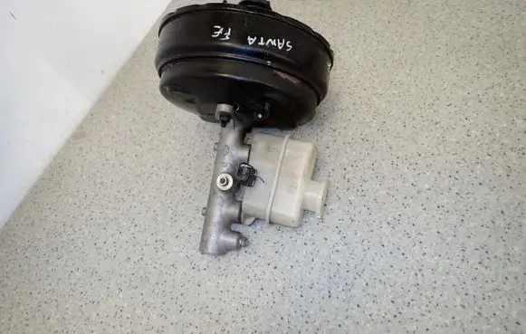 Hyundai Santa Fe Brake booster