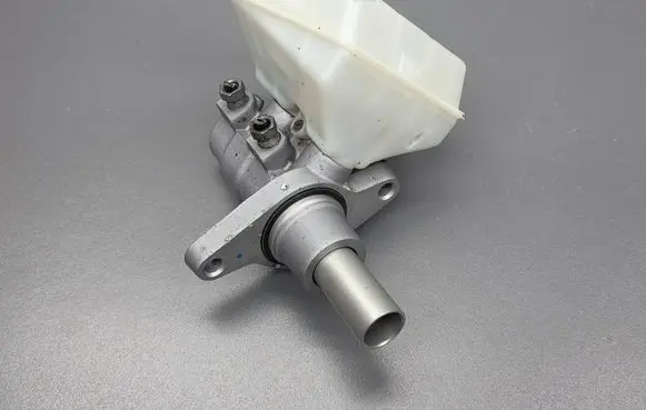 Citroen DS5 Master brake cylinder 9654002180 03355815253