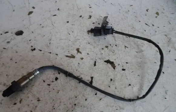 Volkswagen PASSAT B6 Lambda probe sensor 03G906262A