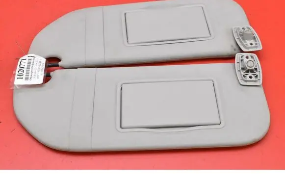 Sun visor