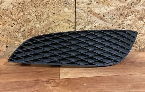 Opel Astra H Front bumper lower grill 375768702 13225762
