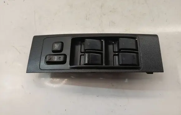 Toyota Corolla Verso AR10 Electric window control switch 848200F030 742320F010