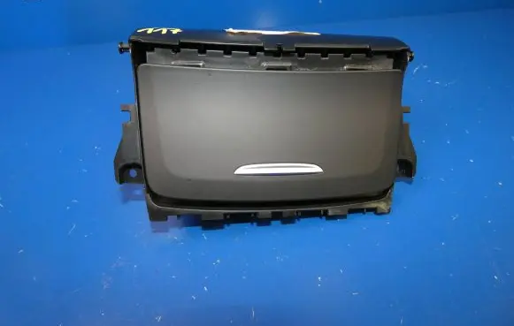 Mercedes-Benz CLA C117 X117 W117 Car ashtray