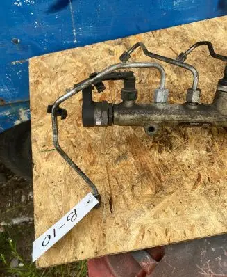 KIA Sorento Fuel main line pipe 0445214103