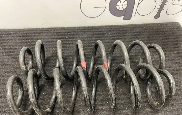 Toyota RAV 4 (XA50) Rear coil spring