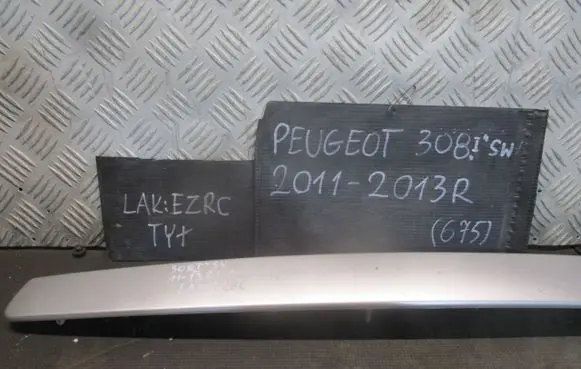 Peugeot 308 Tailgate trim 