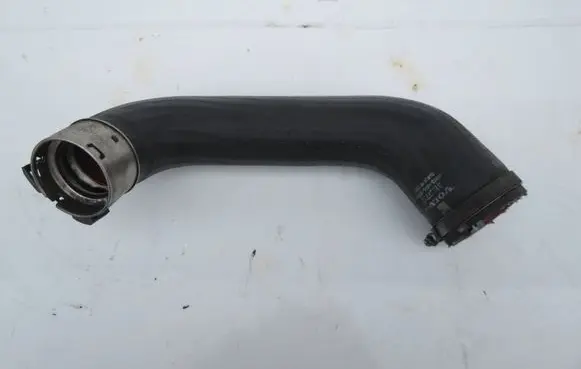 Volvo V60 Intercooler hose/pipe 31657732