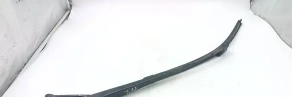 Audi A4 S4 B5 8D Front wiper blade arm 8D1955408D