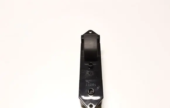Mitsubishi Outlander Electric window control switch MR502238 C8DD321M