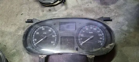 Renault Trafic II (X83) Speedometer (instrument cluster) P8200283194D