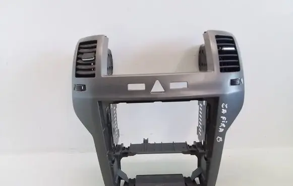Radio/GPS head unit trim