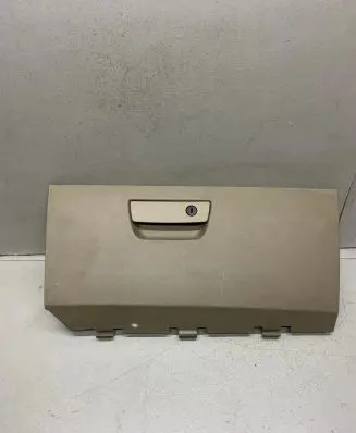 Chrysler Town & Country V Glove box L0050457 63248Z