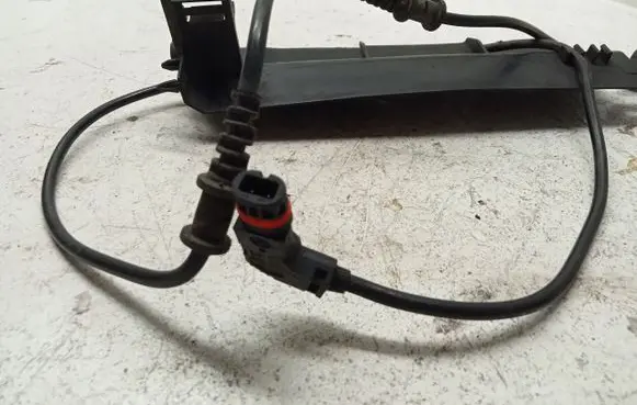 Mercedes-Benz ML W166 ABS brake wheel speed sensor 1665400217