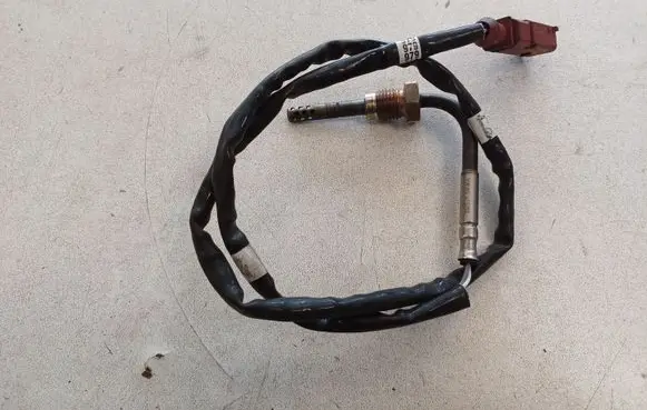 Skoda Octavia Mk2 (1Z) Exhaust gas temperature sensor 03L906088AJ
