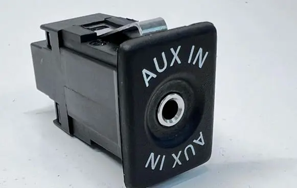Volkswagen Jetta V AUX in-socket connector 5M0035724