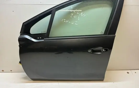 Peugeot 208 I Front door
