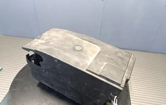 Opel Insignia A Battery box tray 