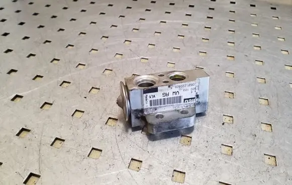Audi A3 S3 8P Air conditioning (A/C) expansion valve 1K0820679 1K1820103