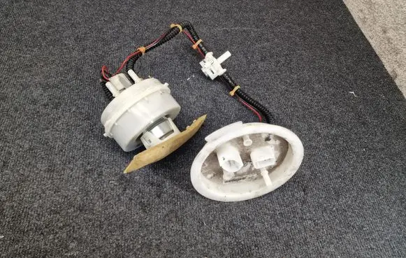 BMW 6 F12 F13 In-tank fuel pump 7260636