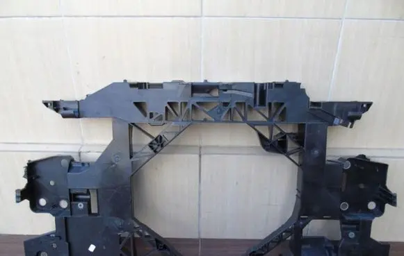 Renault Scenic III - Grand scenic III Radiator support slam panel