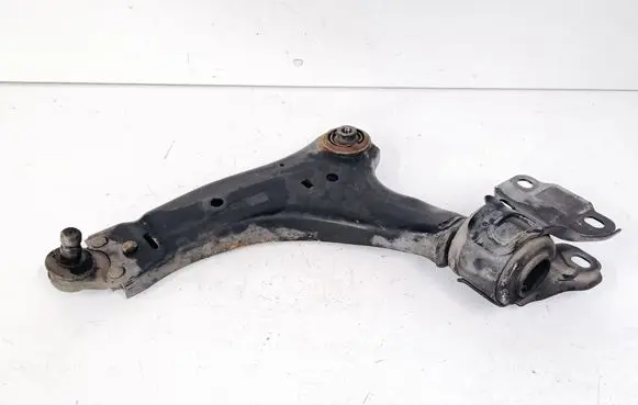 Volvo XC60 Front lower control arm/wishbone 8G9N3A053A