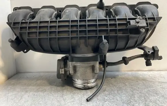 BMW 5 E60 E61 Intake manifold 7564678