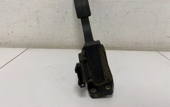 Volkswagen Polo III 6N 6N2 6NF Accelerator throttle pedal 6N1721503D 089400570YB3 0281002322