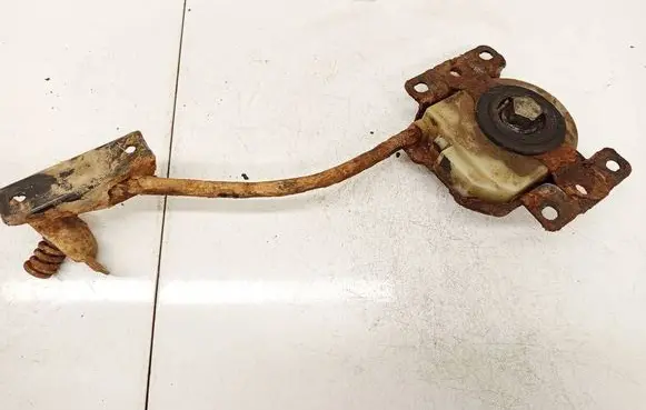 Toyota Corolla Verso AR10 Spare wheel bolt 
